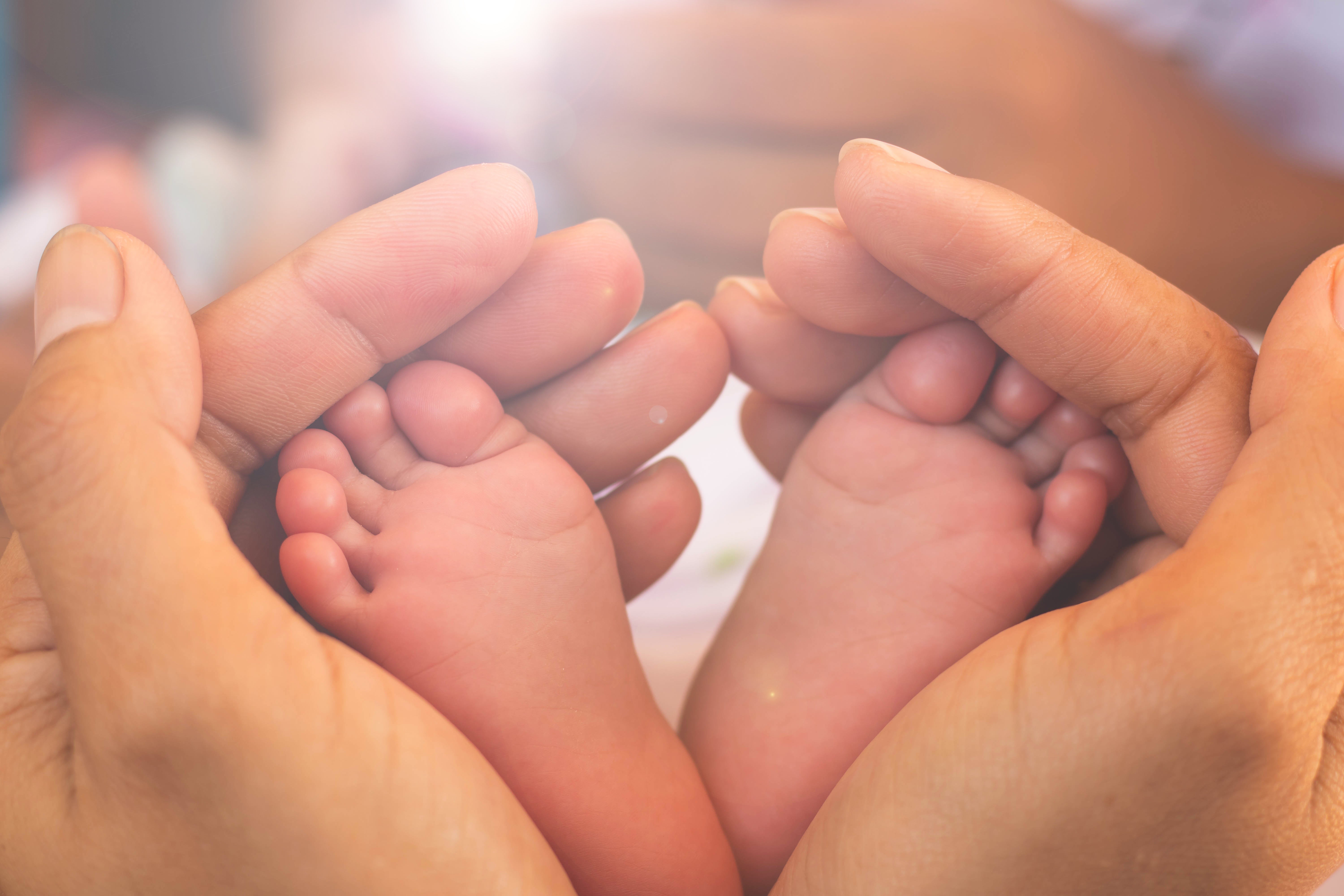 Image of Waarom huid-op-huid contact en babymassage belangrijk zijn voor de band met je baby